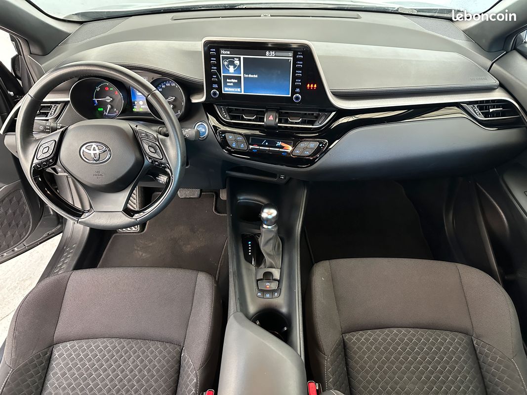 Toyota C-HR 1.8 Hybride 122 Dynamic Ultimate / Sièges chauffants - radar AV et AR / 1ère main / TVA Récupérable / Historique d'entretien Toyota (image 3)