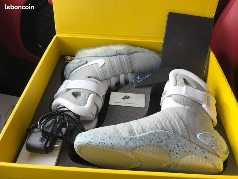 Retour Vers Chaussure Nike Back To The Future Nike AIRMAG Retour - Main Image