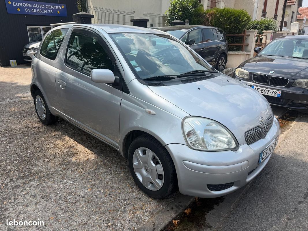 TOYOTA YARIS 85 VVT-i Linéa Luna/PAIEMENT 10X EN CB (image 1)