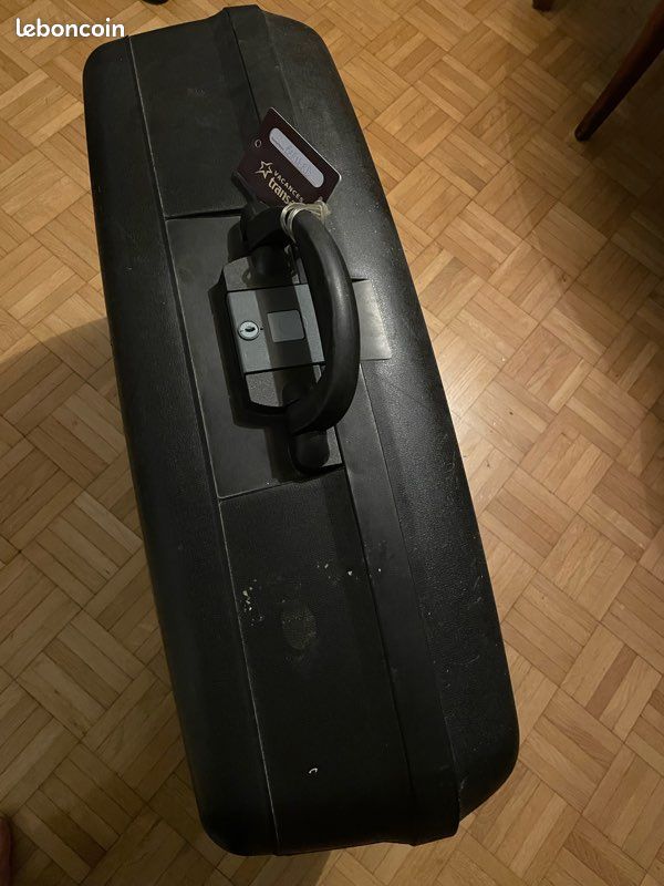 Valise Delsey rigide 2 roues + poignée (image 2)