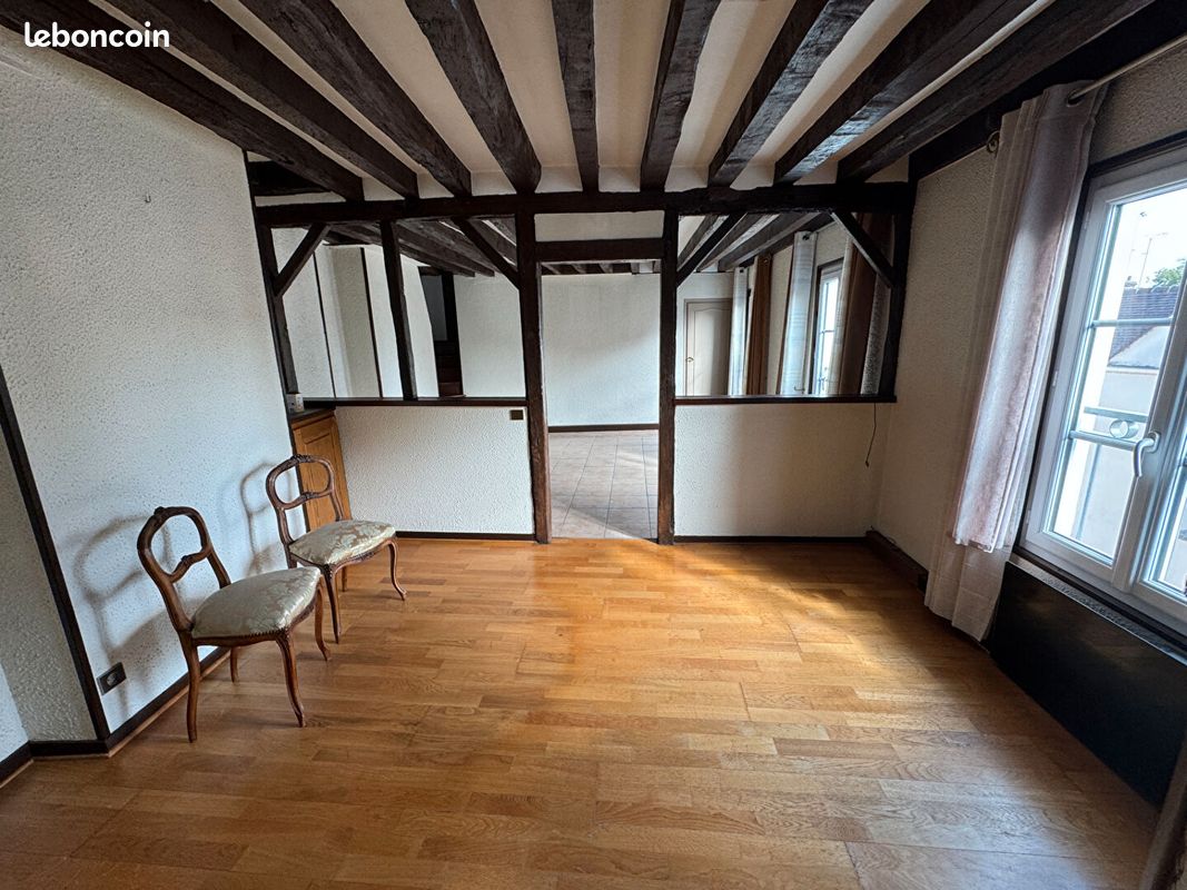Appartement 2 pièces 48 m² · à Montfort-l'Amaury · 48 m² · 175 000 €