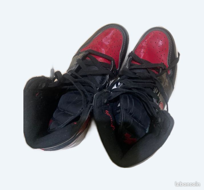 Paire de Nike (image 1)