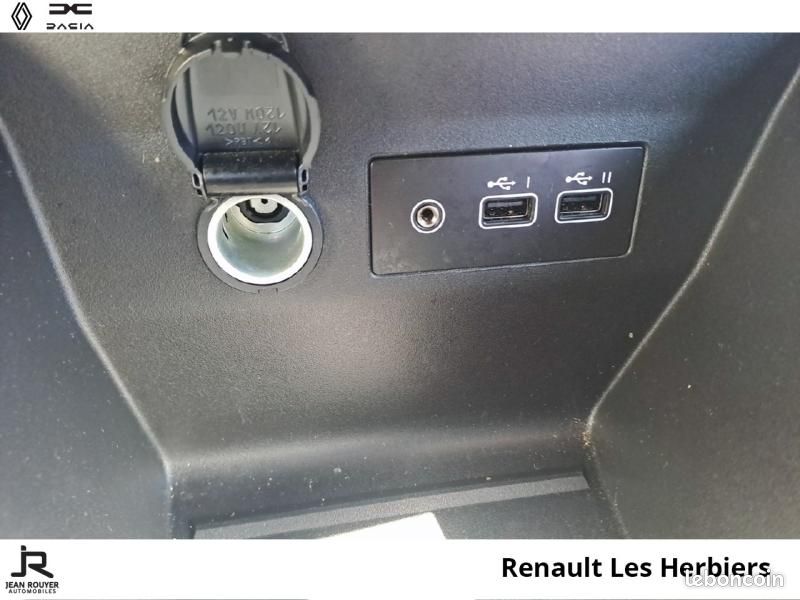 Renault Clio 1.0 TCe 90ch Evolution - 24 (image 24)