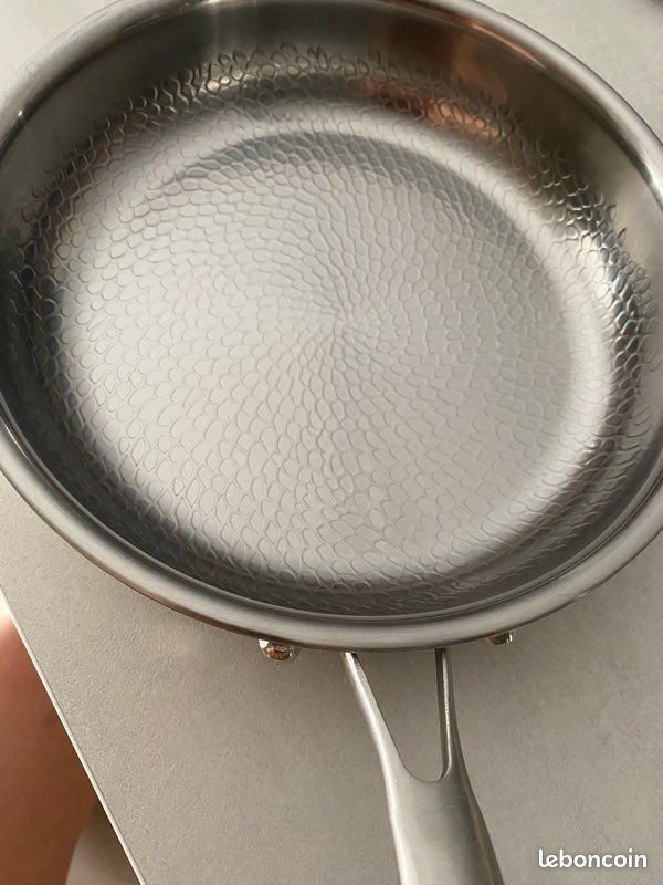 Poêle Inox chromée (image 1)