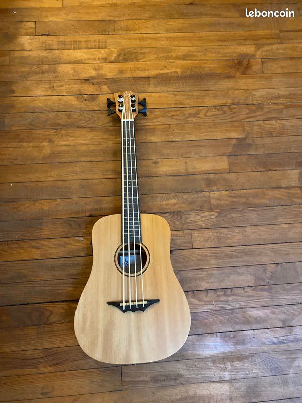 Harley Benton basse ukulele electro acoustique (image 2)