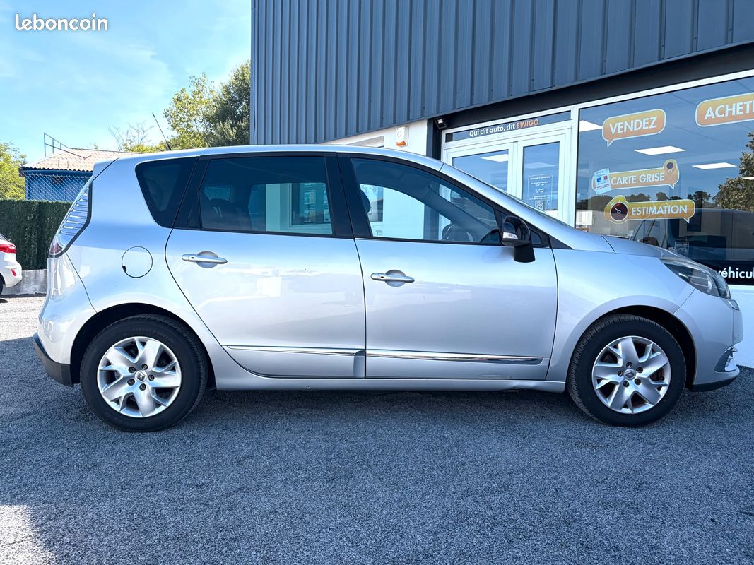 RENAULT SCENIC 1.5 dCi 110ch Bose EDC BVA (image 15)