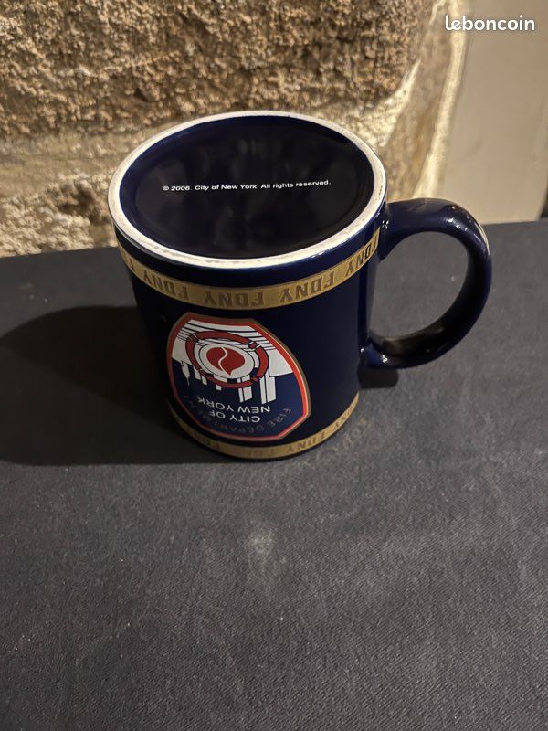 Magnifique mug Anti crime Security inc 2006 (image 7)