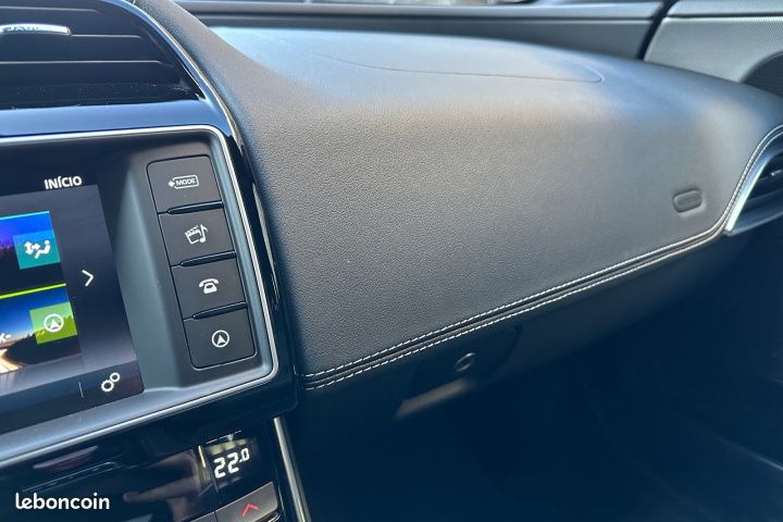 JAGUAR XE 2.0D 180 BUSINESS 180Ch Garantie 12 mois (image 18)