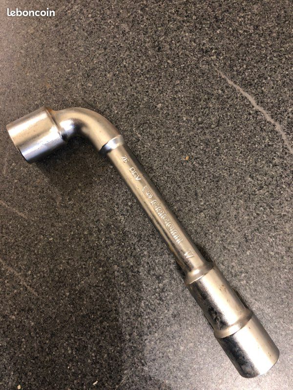 BON PLAN CLES A PIPE 6X12 PANS 36 MM OUTIL FACOM 76.36
