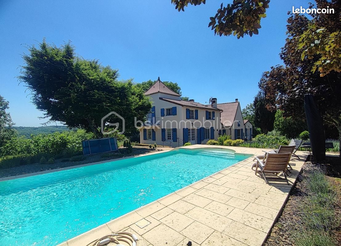 Maison 8 pièces 157 m² · à Lalinde · 157 m² · 534 000 €