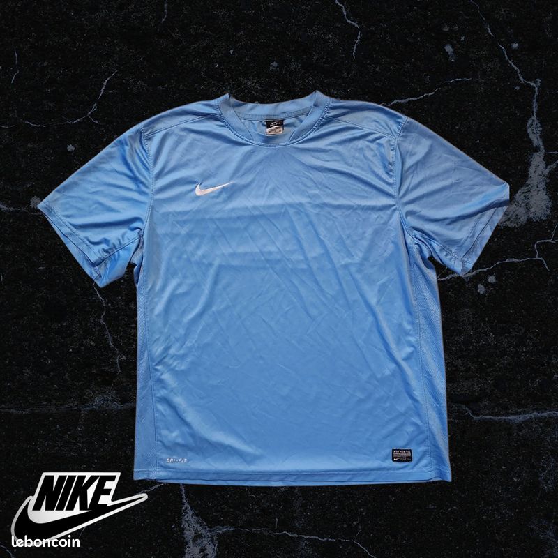 Maillot nike taille XXL bleu ciel Vêtements