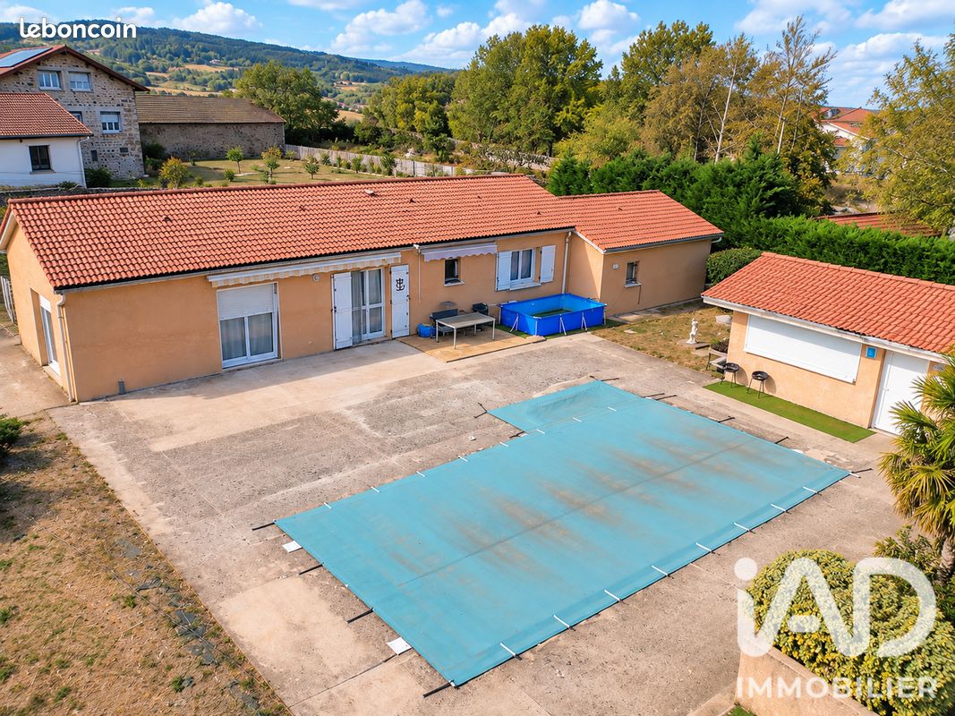 Maison 5 pièces 139 m² · à Luriecq · 139 m² · 285 000 €
