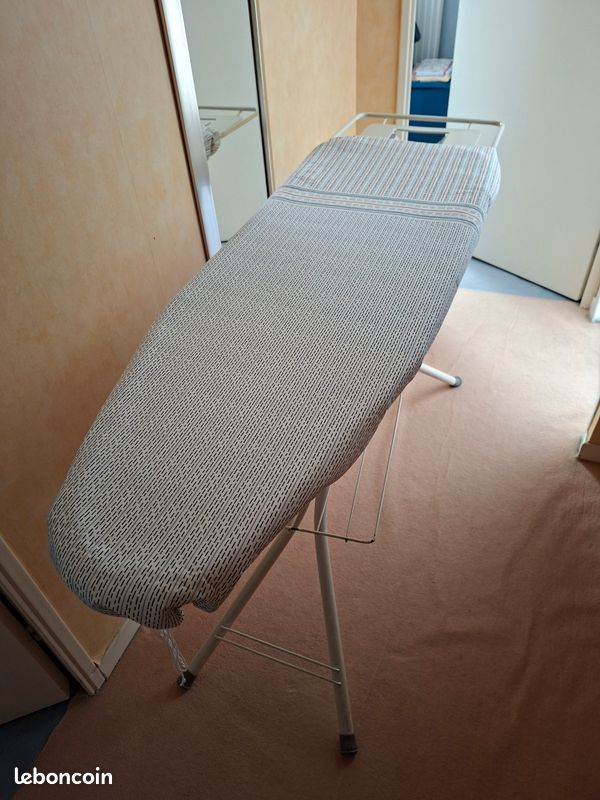 Table de repassage (image 3)