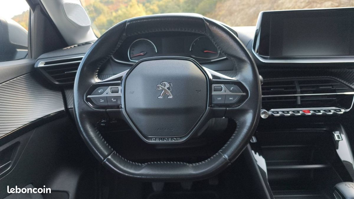 Peugeot 208 1.2 PureTech 100 Active (image 22)