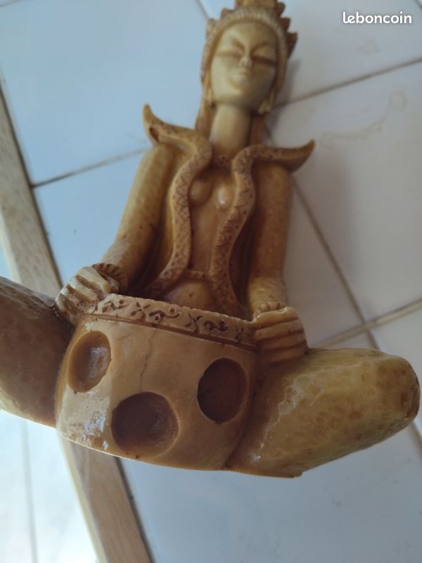 Statuette indonésienne en résine hauteur 19 cms (image 6)