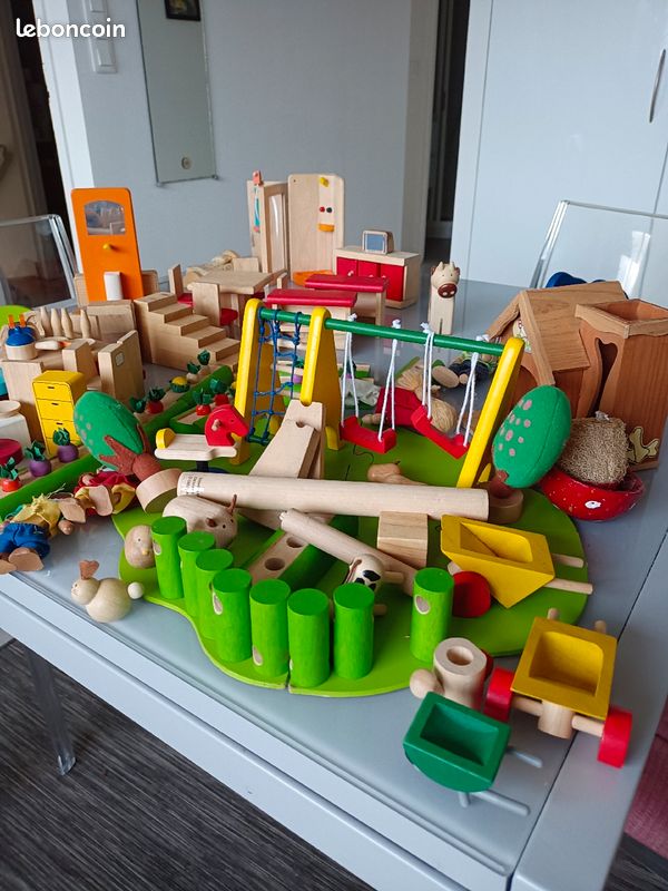 Gros lot maison poupée plan toys (image 1)