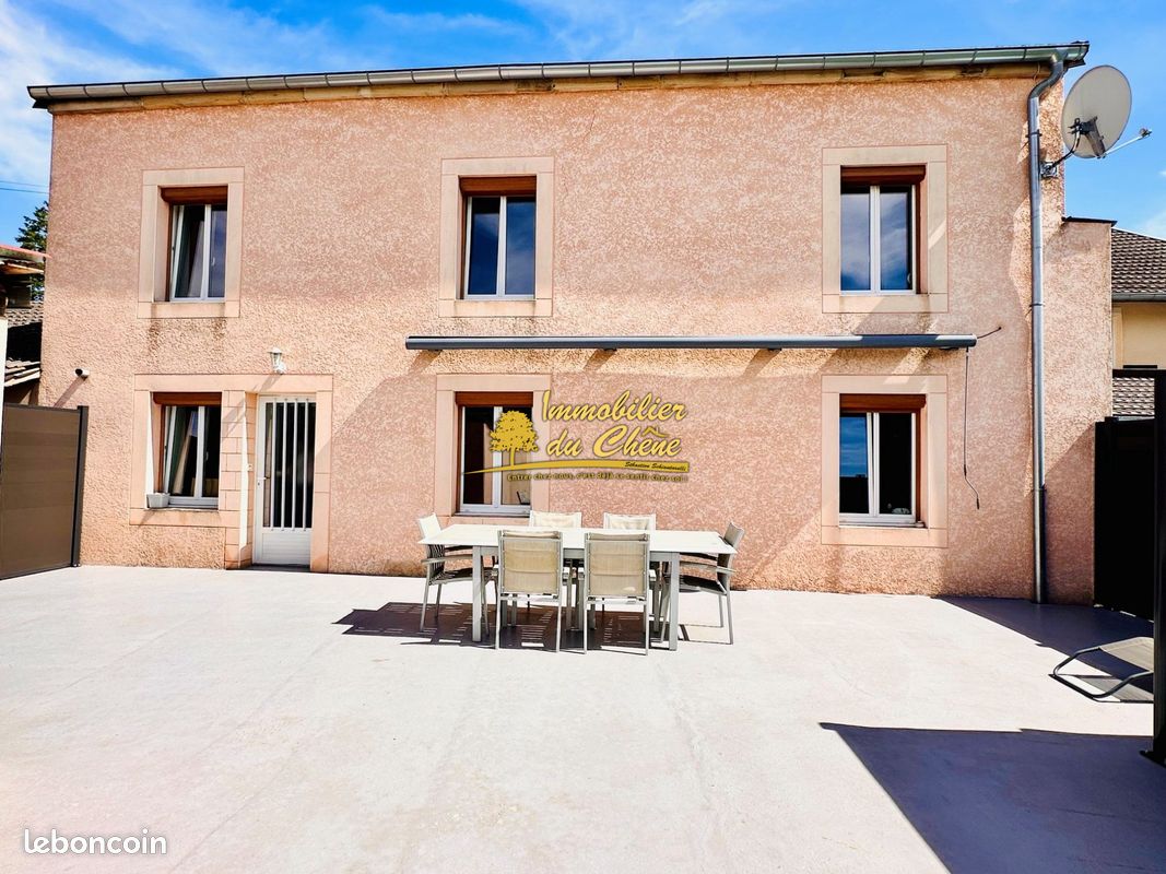 Maison 6 pièces 121 m² · à Fougerolles-Saint-Valbert · 121 m² · 128 000 €