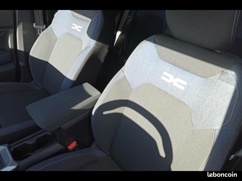 Dacia Duster 1.6 hybrid 140ch Journey (image 10)