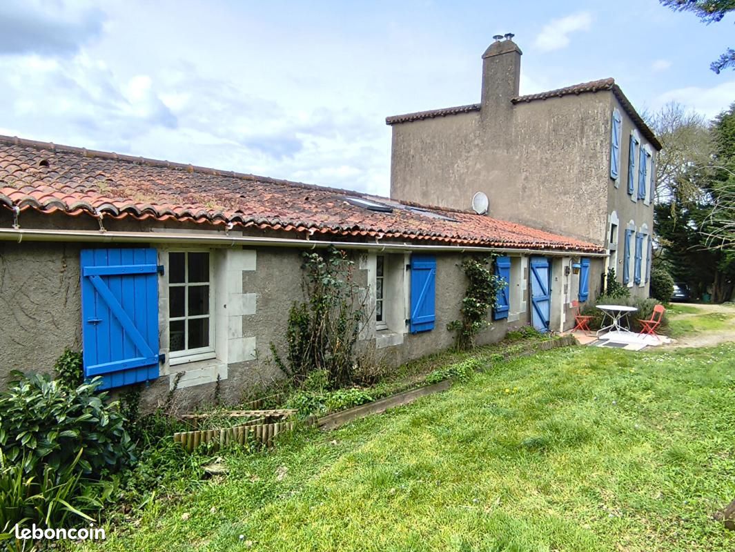 Maison 7 pièces 234 m² · à Divatte-sur-Loire · 234 m² · 447 200 €