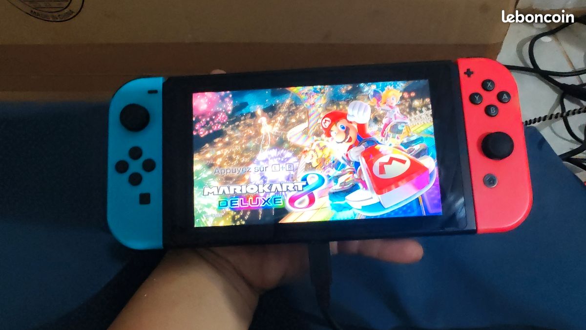 Nitendo switch (image 1)