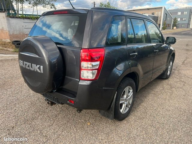 4x4 Suzuki Grand Vitara 1.9DDIS 136cv 1er main (image 4)