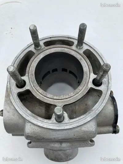 Piston cylindre YZ 125 ann 90 (image 3)