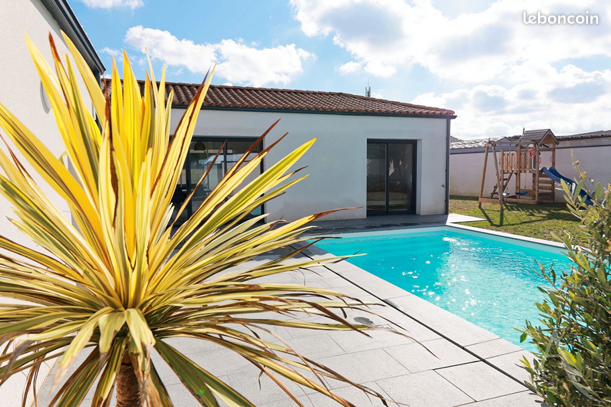 Maison 5 pièces 122 m² · à La Bruffière · 122 m² · 369 000 €