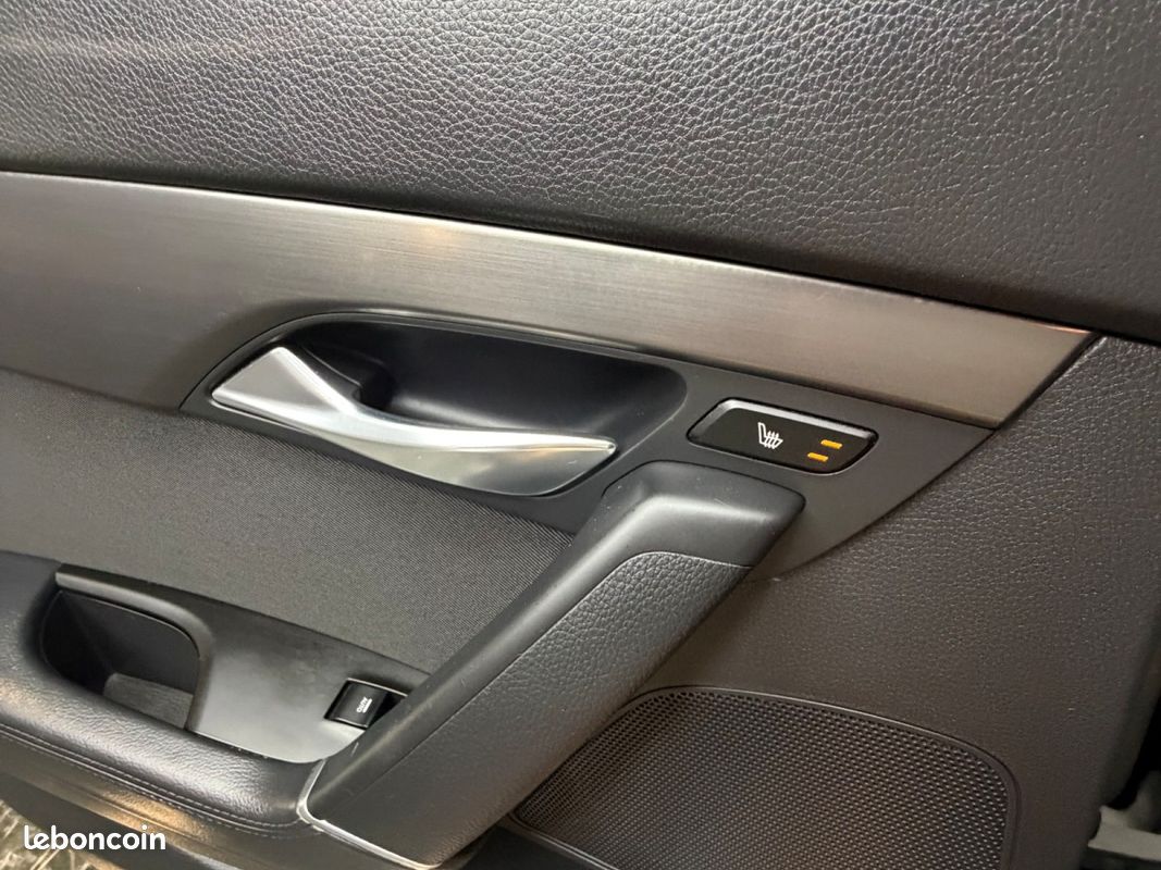 HYUNDAI i40 SW 1.7 CRDi 136 Pack Premium A (image 19)