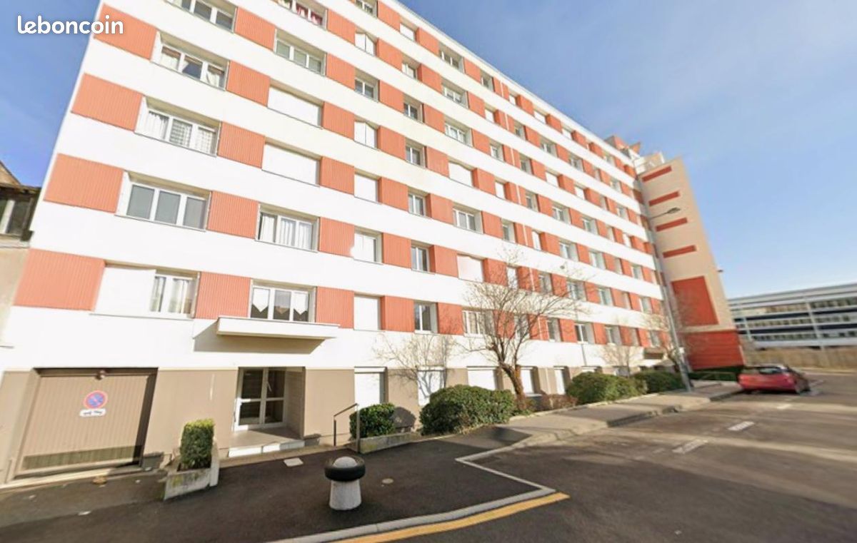 Parking 1 m² · à Saint-Étienne · 1 m² · 60 €/mois