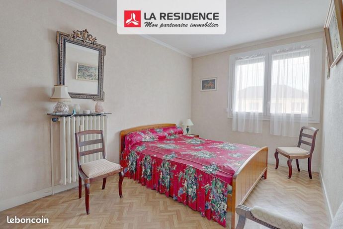 https://img.leboncoin.fr/api/v1/lbcpb1/images/07/c3/de/07c3de85d4d46a90e648263adf88106f68e60a60.jpg?rule=ad-image