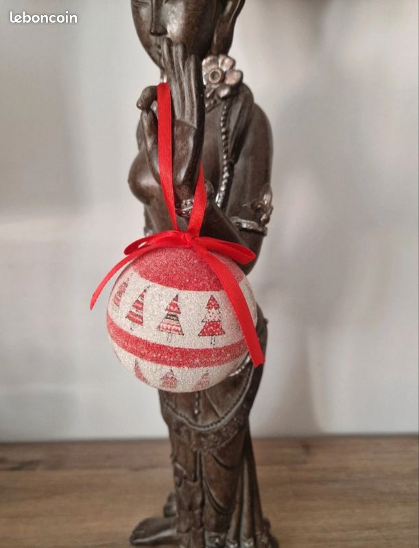 Superbe lot 82 boules de Noël (image 11)