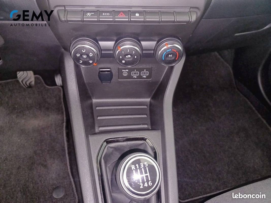 RENAULT Clio TCe 90 Equilibre (image 14)