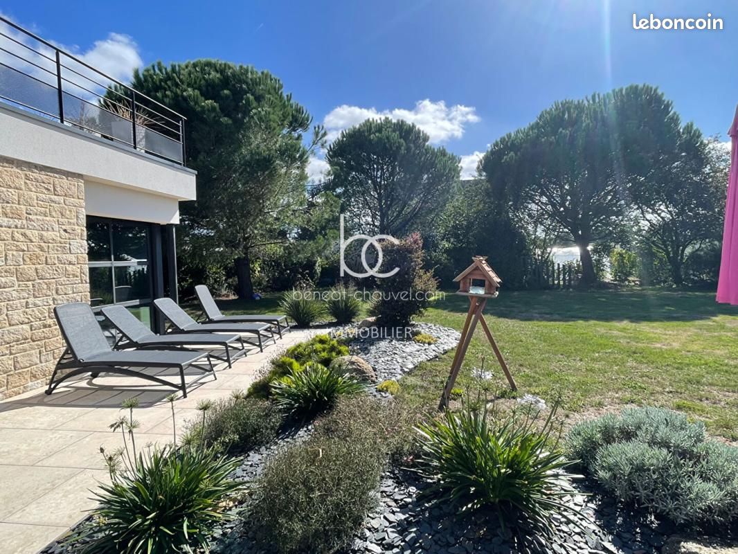 Maison 6 pièces 218 m² · à Questembert · 218 m² · 787 500 €