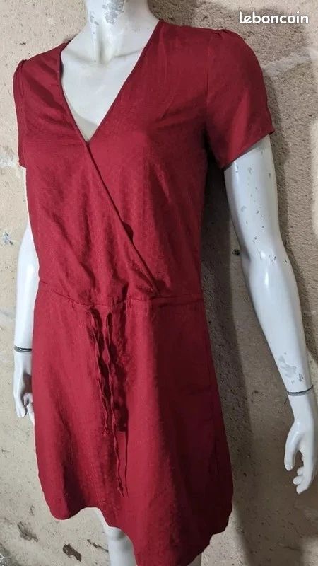 Code Ikks Taille 36 Robe manches courtes rouge foncé femme