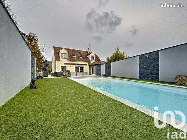 Maison 10 pièces 201 m²