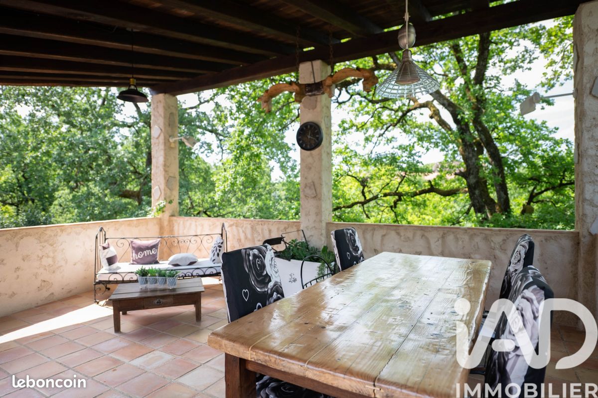 Propriété 8 pièces 387 m² (image 3)