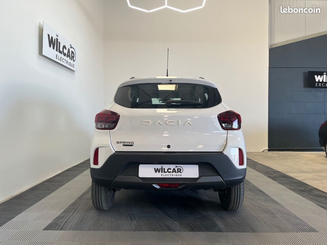 Dacia spring essential (image 6)