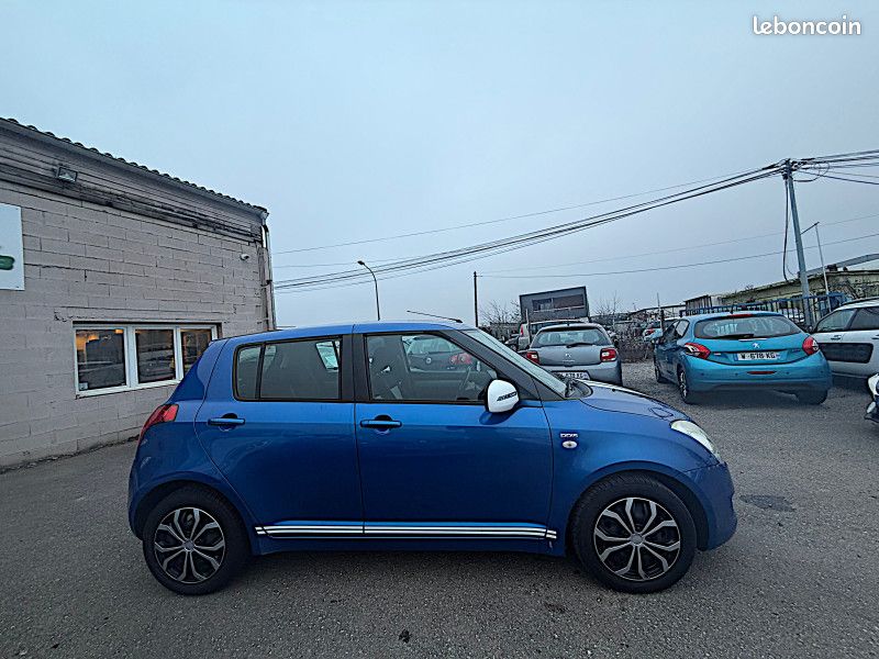 Suzuki SWIFT 1.3 DDIS 75CH GL 5P (image 4)