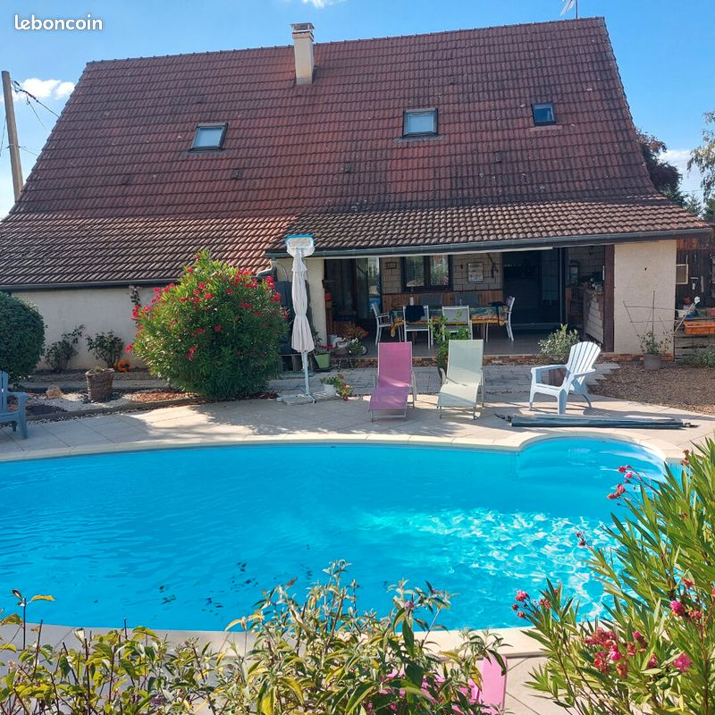 Maison 6 pièces 200 m² · à Lusigny · 200 m² · 230 000 €