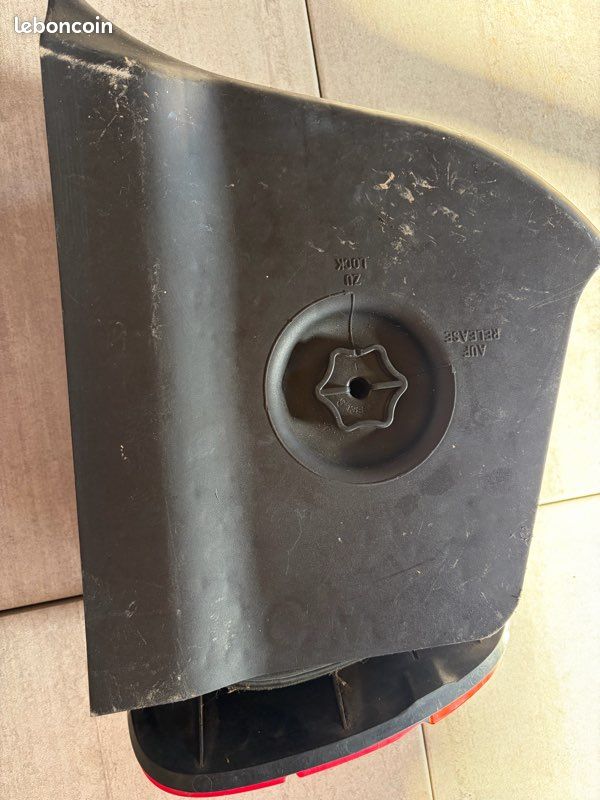 Feux arrière gauche BMW E36 (image 2)