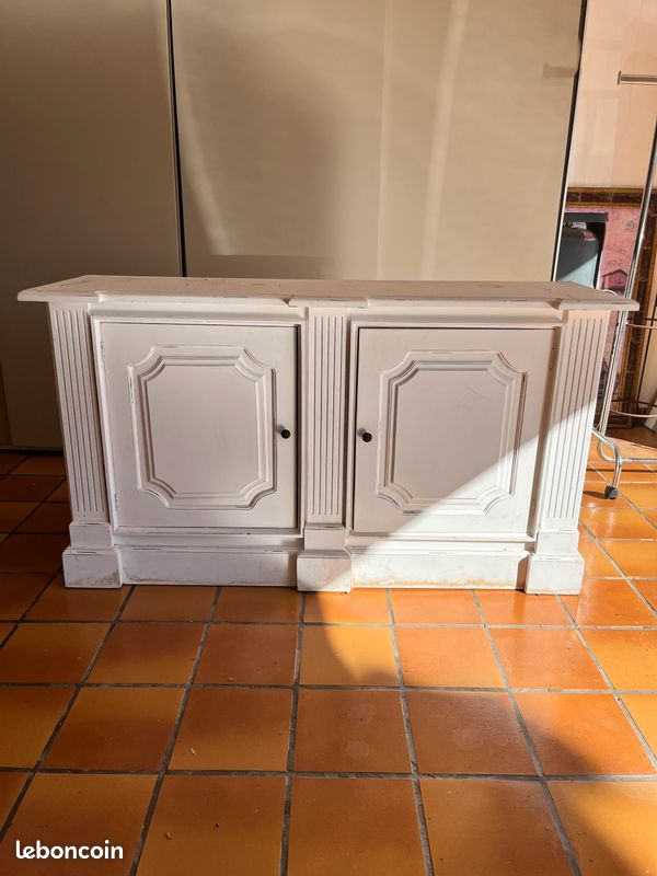 Meuble en bois massif (image 1)