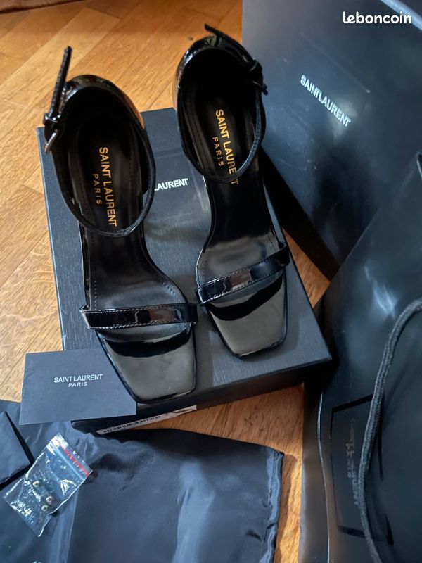 Hotel Talon Ive St Laurent Hotel Yves St Laurent Talon Tacco Yves