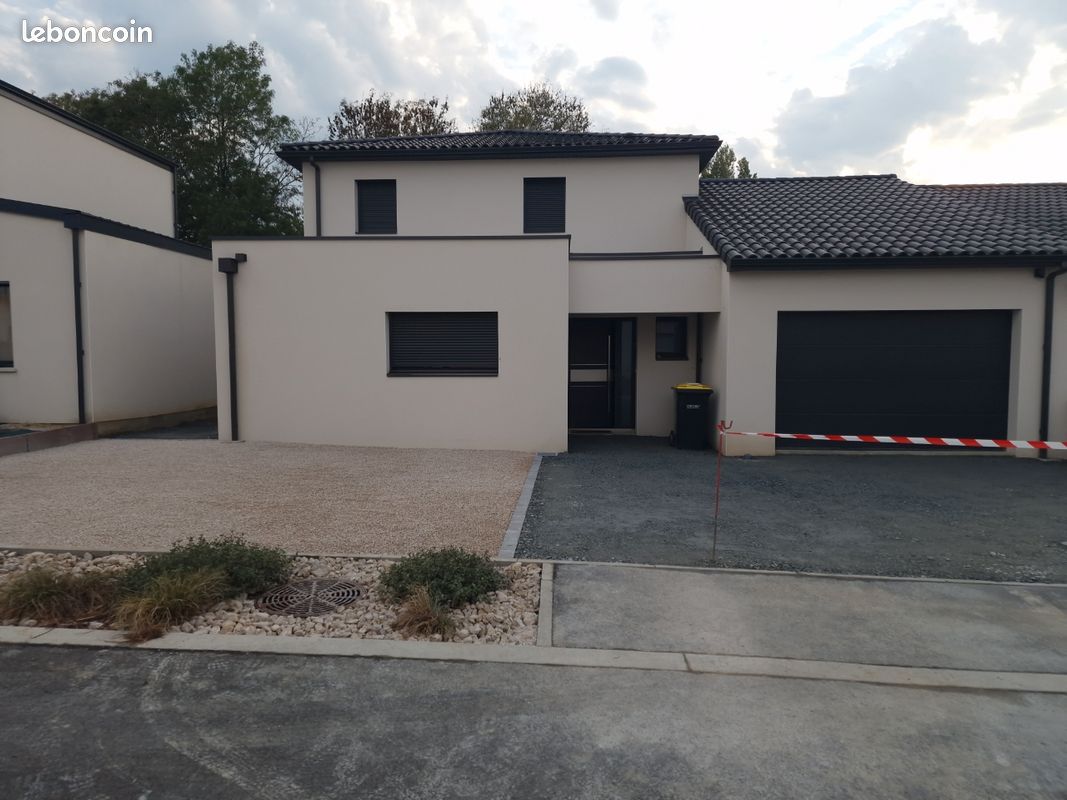 Maison 5 pièces 151 m² · au May-sur-Èvre · 151 m² · 375 000 €
