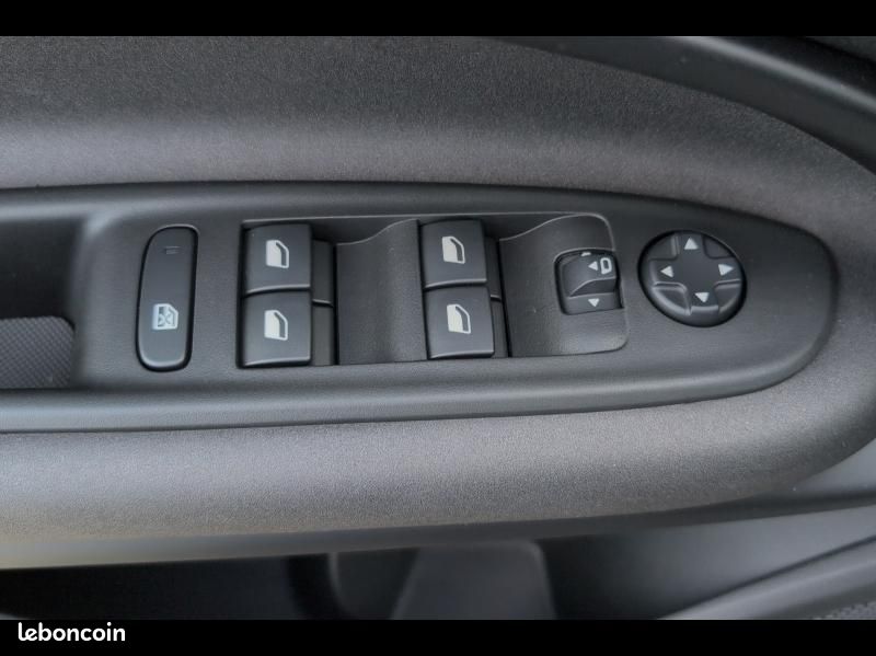 Alfa romeo Junior 1.2 Ibrida 136ch Premium DCT6 Q4 (image 20)