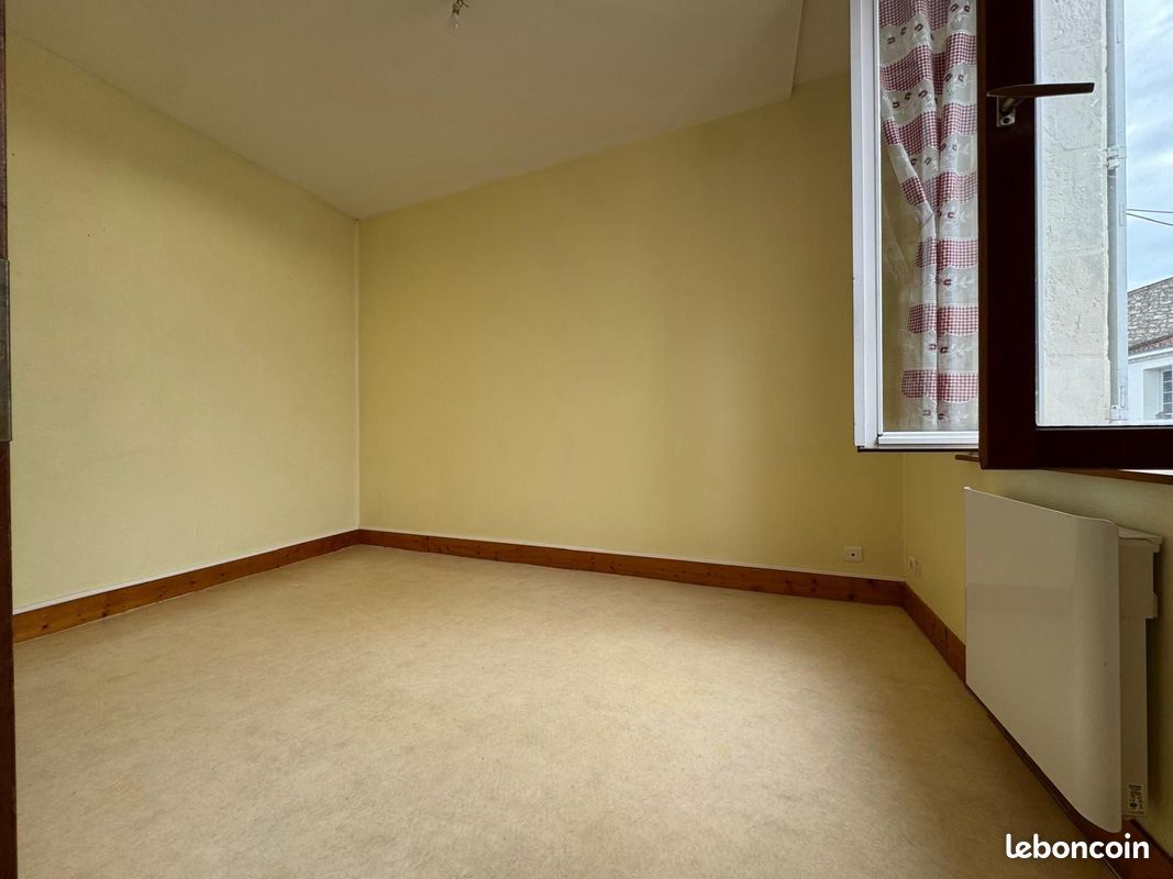 Location T3 (image 3)