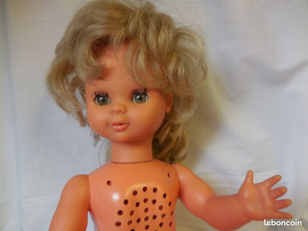 ANCIENNE POUPEE BELLA cheveux courts brune yeux noirs 32 cm - années 60
