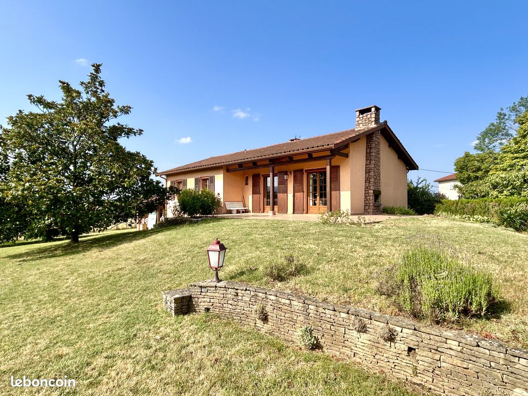Maison 6 pièces 166 m² · à Brindas · 166 m² · 799 000 €