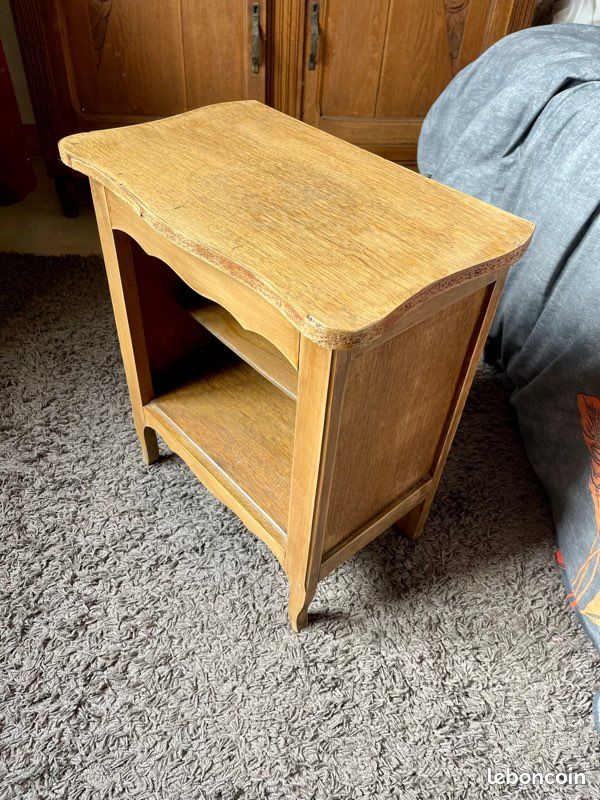Table de chevet en bois (image 2)
