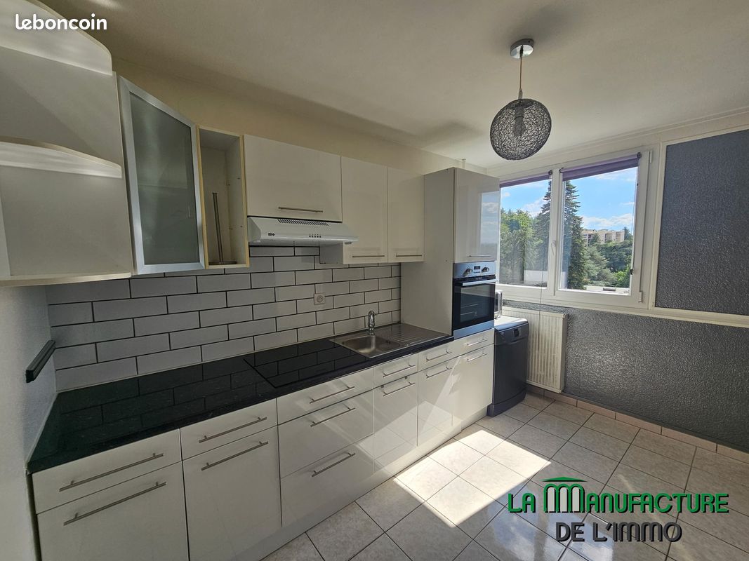 Appartement 3 pièces 65 m² · à Saint-Étienne · 65 m² · 64 900 €