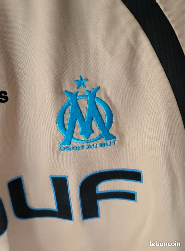 Maillot de football doré OM vintage Vêtements